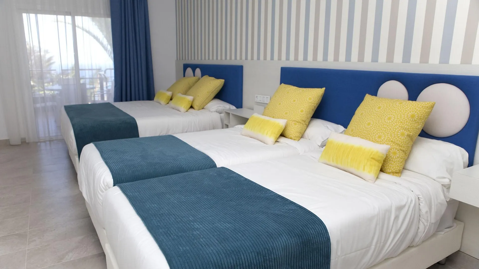 Holiday Club Jardin Amadores 4*,  Spanien