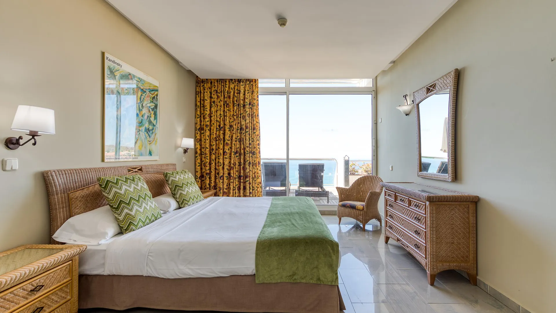 Holiday Club Jardin Amadores Lejlighedshotel