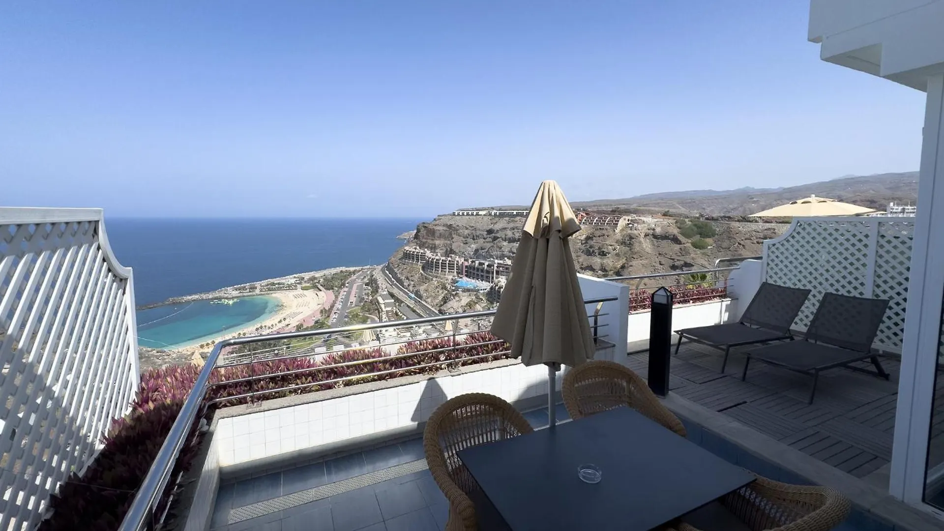 Holiday Club Jardin Amadores 4*,