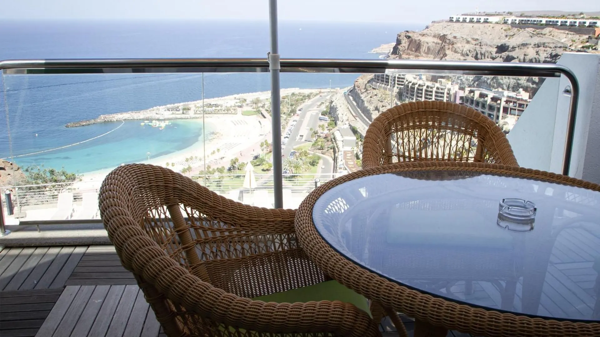 **** Aparthotel Holiday Club Jardin Amadores Spain